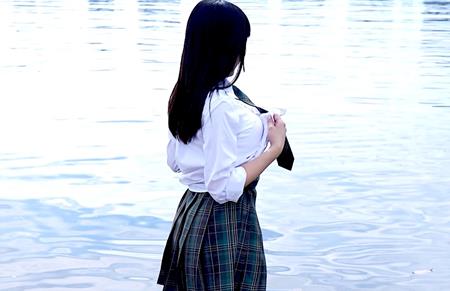 FC2-PPV-4788031 初掲載、妊娠したて一般科バスト110超え18歳。胎壺破壊・全身体液放出・膣膨張種付け映像。