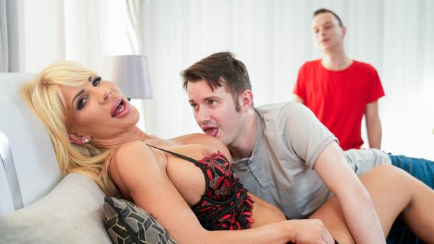 Mom-Lover-Tiffany-Rousso-Fill-Me-Up-While-My-Stepson-Watches-2026-03-11 Tiffany Rousso