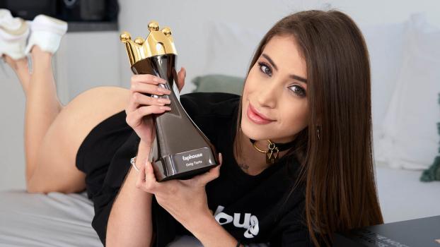 Only-Tarts-Sofia-Smith-A-Special-Thanks-To-FapHouse-Awards-2026-04-22 Sofia Smith