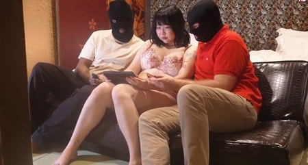 FC2-PPV-4890800 【無.再贩】Jカップ爆乳美女初撮り、黒人×白人の極太チンポ2本で激ハメ、汗だくハードコア3Pで2連続生中出し【海外版】特典付