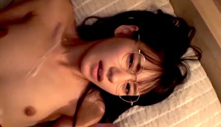FC2-PPV-4919088 アイドル顔負けの無防備な部屋着姿のスレンダー美女と日が暮れるまでヤりまくる極秘映像『八掛〇み』
