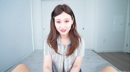 AV-2611680950 Beautiful and Charismatic Chinese Blogger “Chloe Lin” (Lin Qianye) Posts on Dieselvids. March 26, 2011. The lewd young Chinese woman Chloe Lin shows off intense oral sex and gets her soft pussy fucked by a huge cock until she squirts.