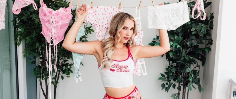 Playboy-Plus-Sky-Pierce-Pinned-Up-2026-08-04 Sky Pierce